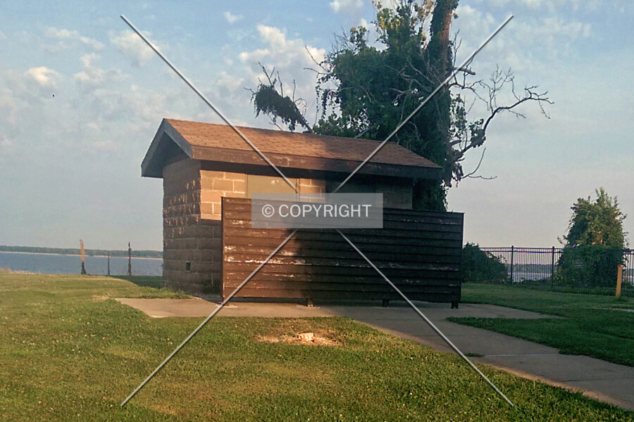 Eldon Hazlet State Park South Restrooms