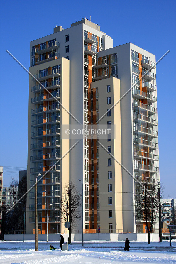View across Dammes Street