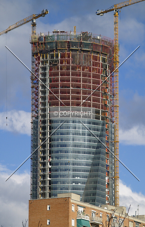 Tòp floors seen from the southeast