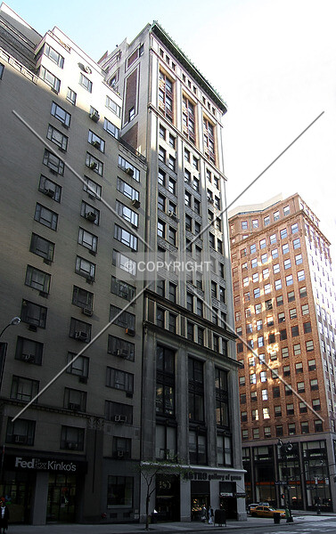 Photo 583-792-858