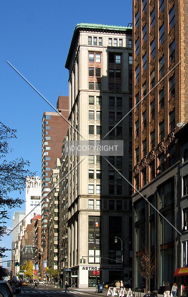 Photo 586-817-887
