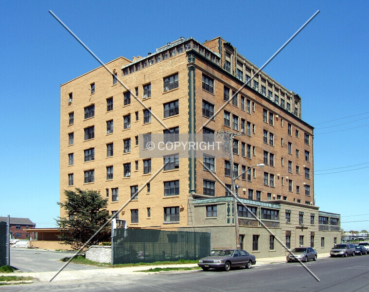 Kingsley Arms Apartments
