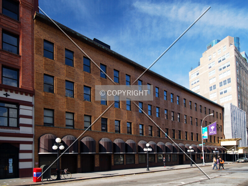 Photo 594-147-743