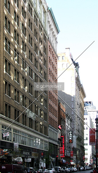 Photo 596-710-949