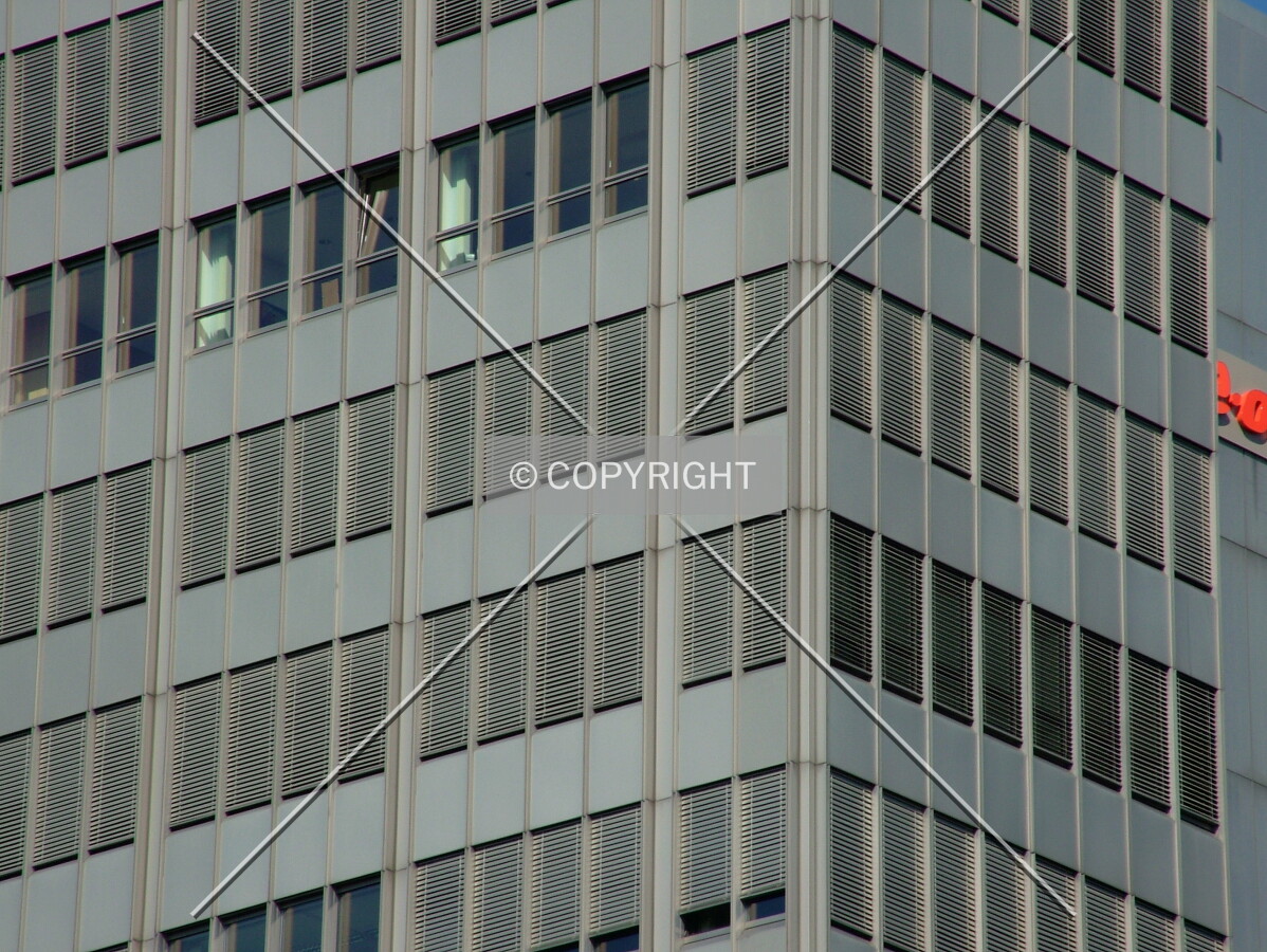Southeast corner facade detail