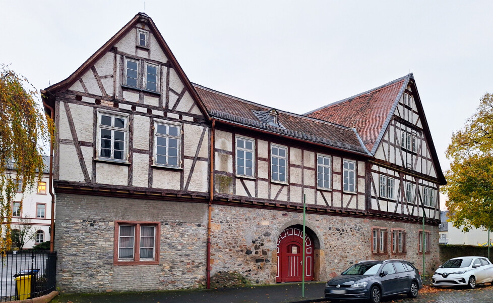 In der Burg 10