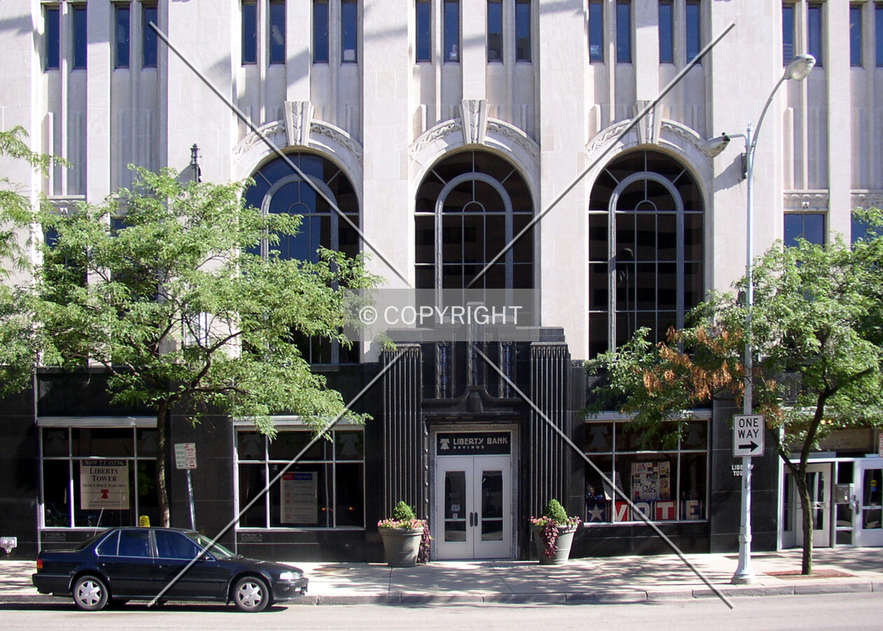 Entrance off West 2nd Street