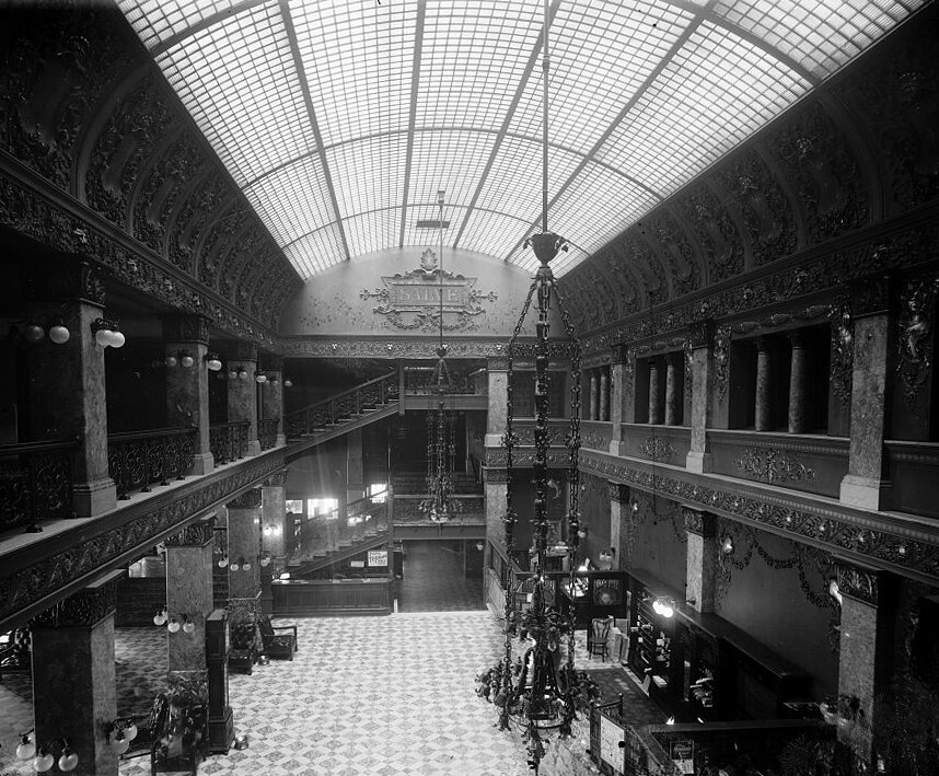 Vintage view of the lobby