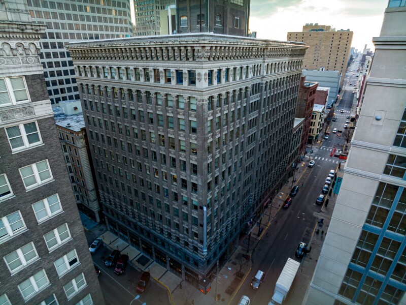Photo 655-537-428
