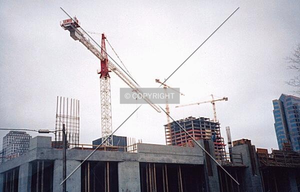 Frost Bank Tower under construction with AMLI Residential under construction