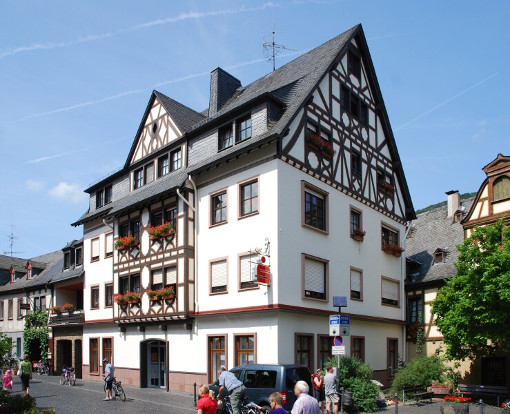 Rathausstraße 6