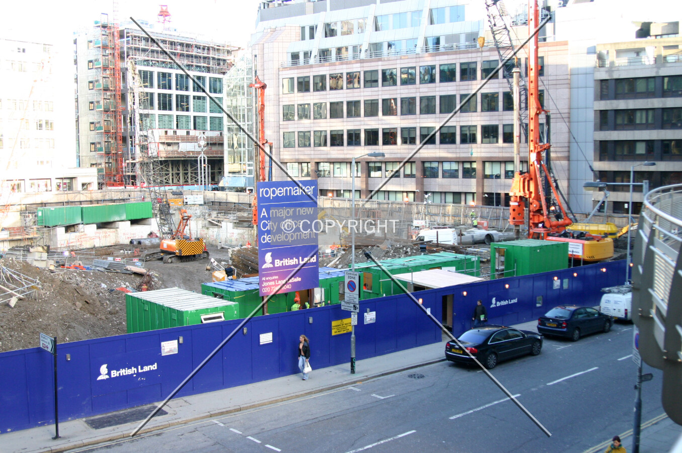 Elevated view into the building pit from a CityPoint walkway