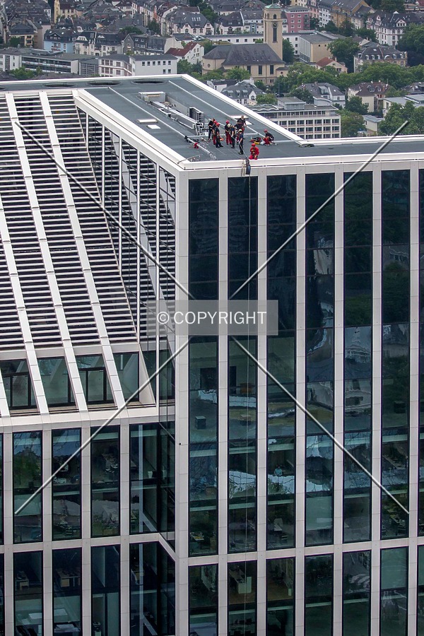 Feuerwehr Frankfurt - Height Rescue Unit is doing a training at TaunusTurm