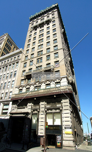Photo 683-097-998