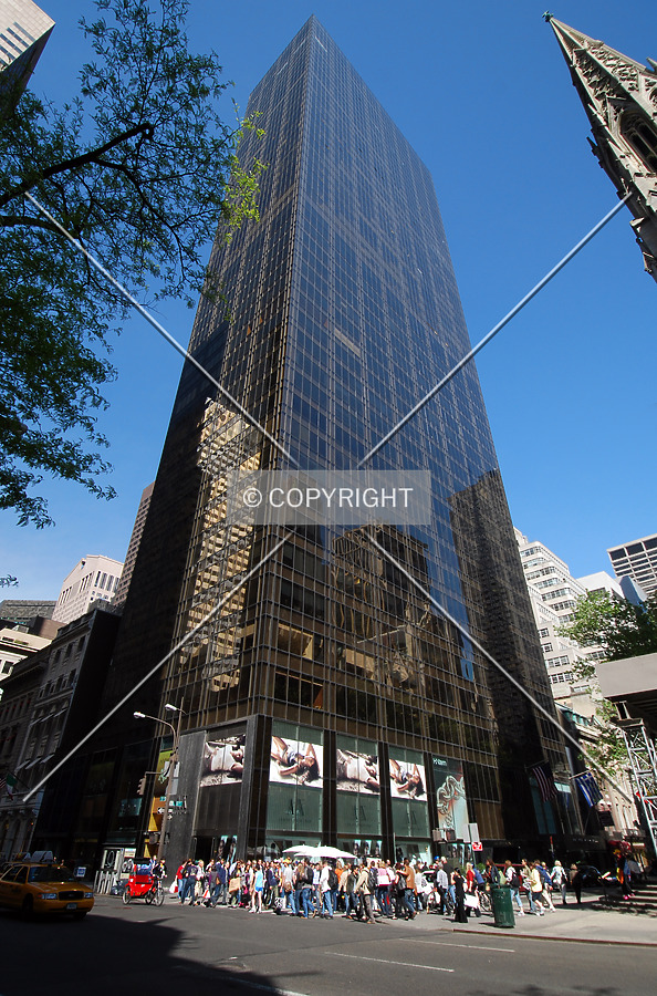 Looking up from 5th Avenue