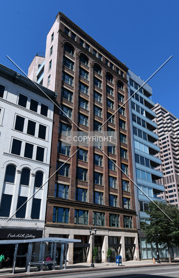 Photo 688-192-968
