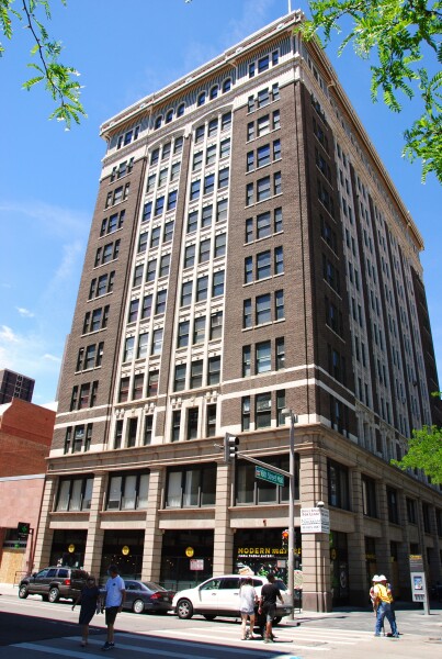 Photo 701-556-175