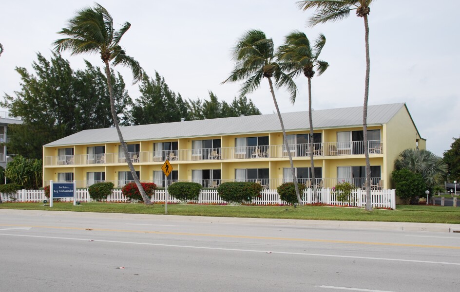 Best Western Key Ambassador Resort Inn Guest House 4