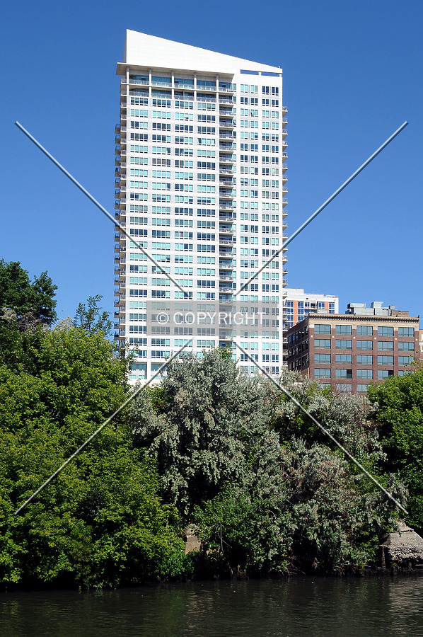 View from the west along the Chicago River
