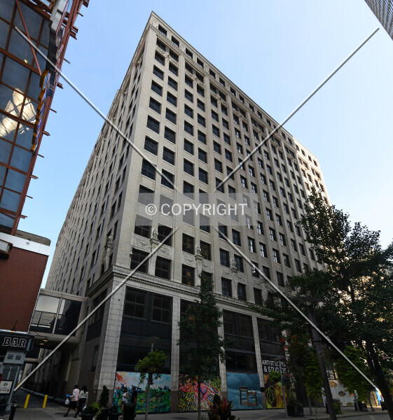 Photo 705-633-169