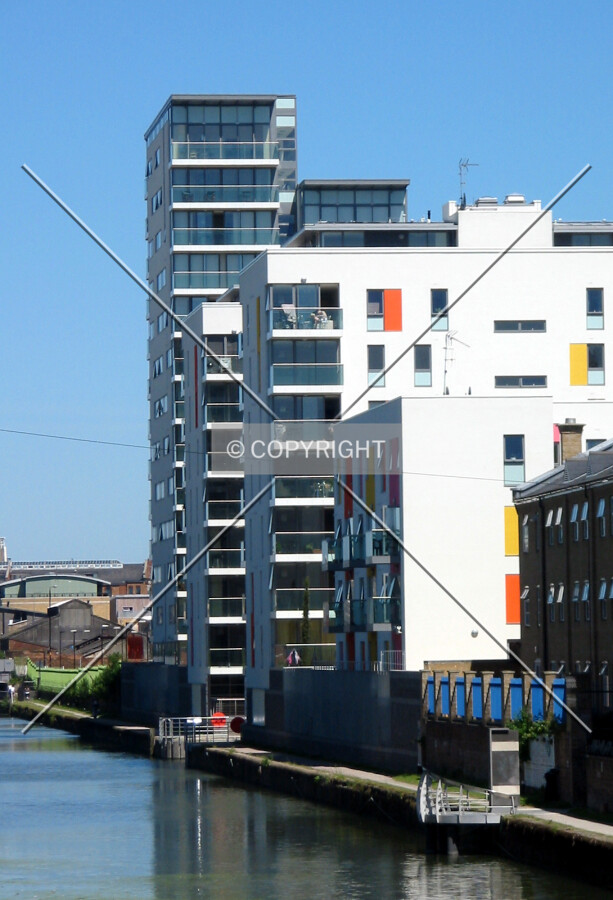 View east along the Limehouse Cut from Burdett Road