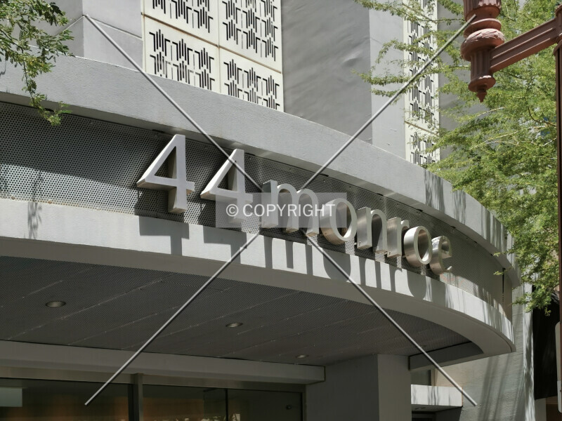 Photo 721-043-870
