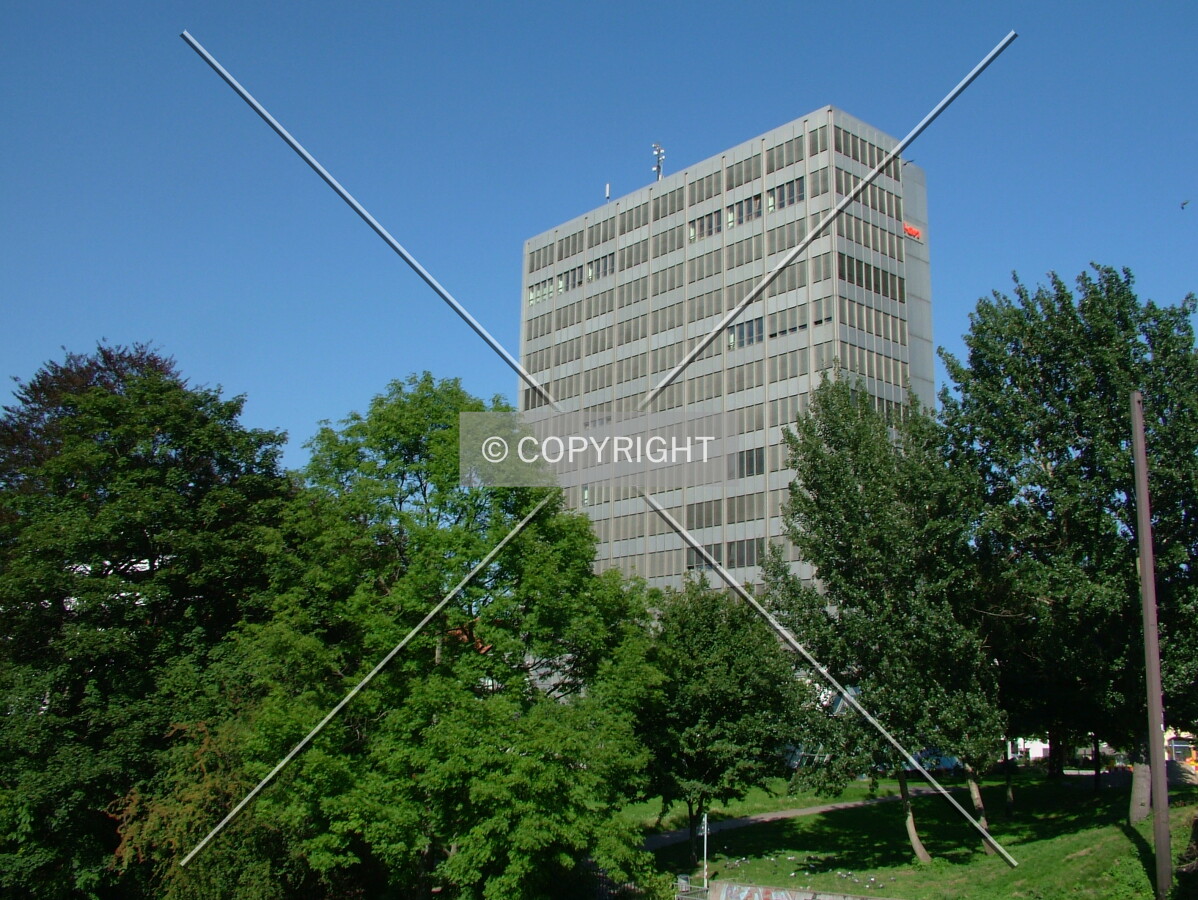 As seen from neighbouring Gustav-Bratke-Allee