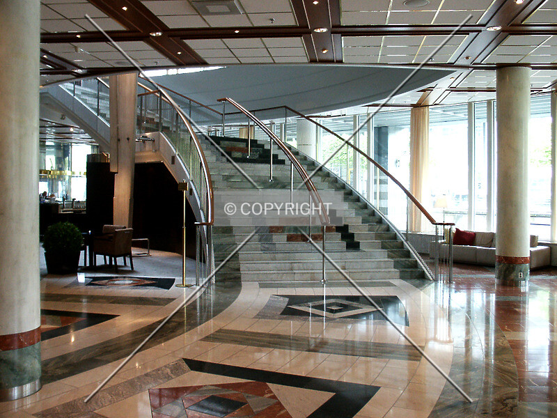 Photo 736-735-691