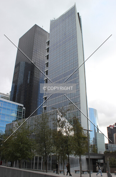 Photo 745-049-987