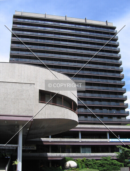Photo 745-670-573