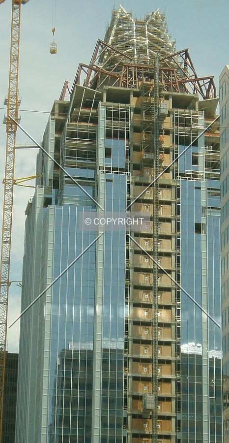 Construction of the crown as seen from Congress Avenue, view from South