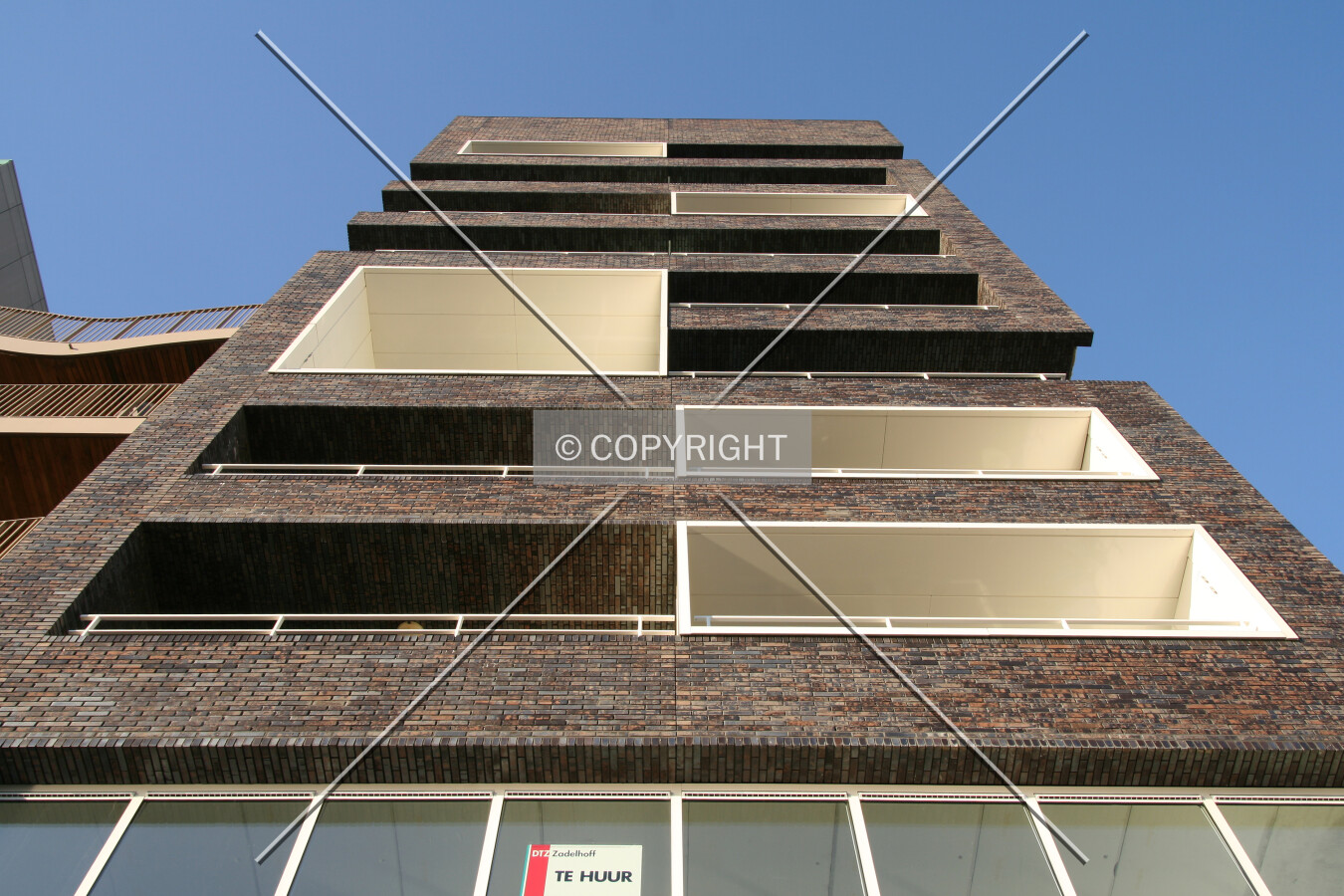 Photo 756-704-024