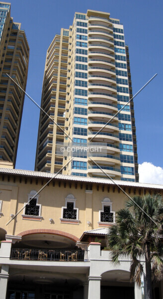 Malecon Center 3