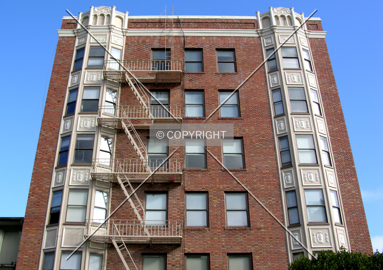 Looking up the southern side from Vallejo Street