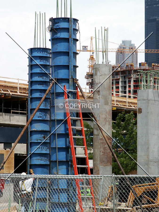Concrete columns in blue forms
