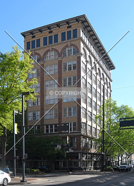 Photo 777-014-943