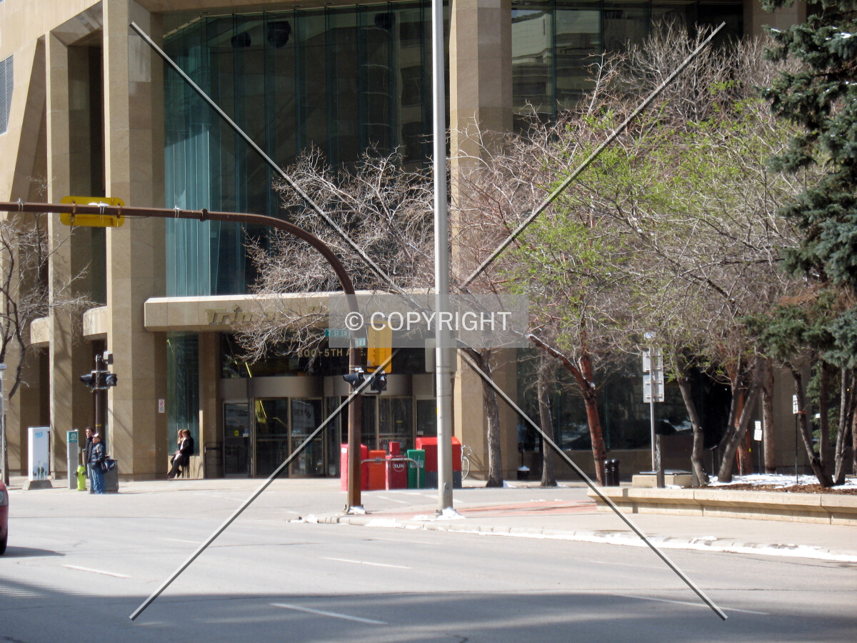 Entrance seen from 5th Avenue
