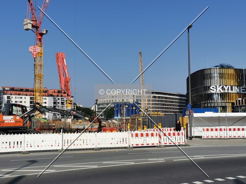 Photo 792-771-736