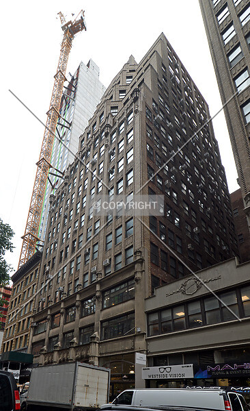 Photo 792-833-482