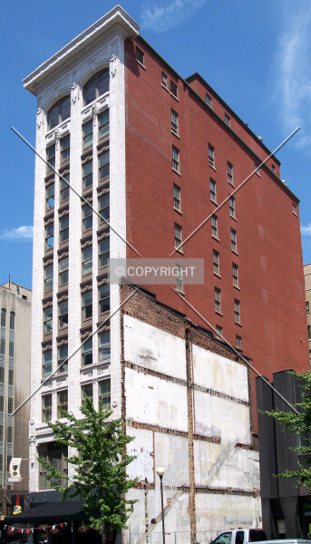 Photo 798-131-627
