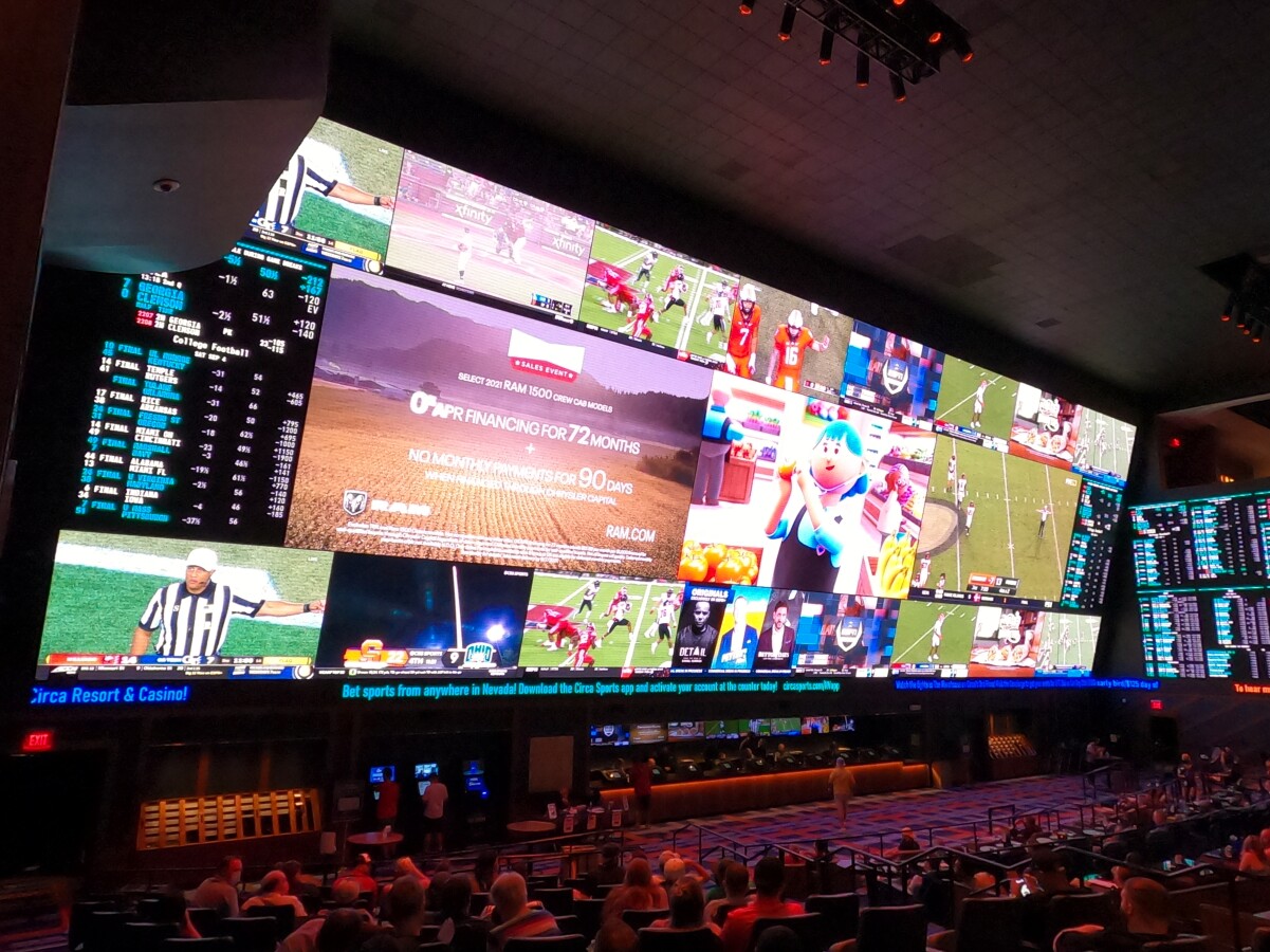 Screens in the sports book