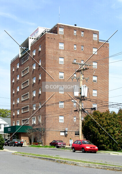 Cobb House Apartments