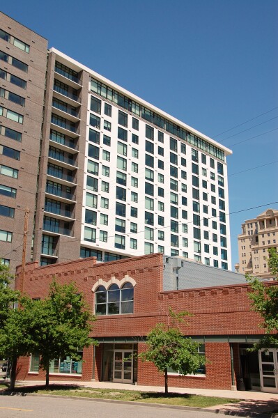 Photo 828-184-356