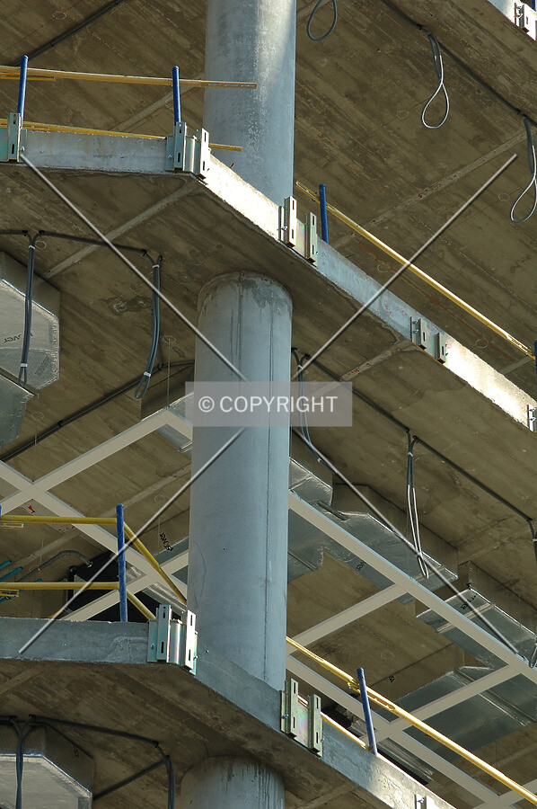 Corner column