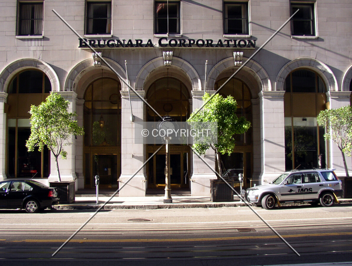 Main entrance off California Street