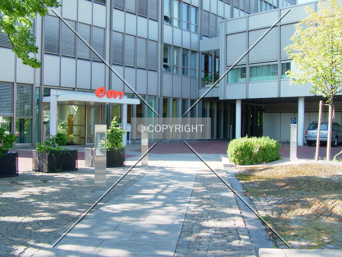 Access from from Gustav-Bratke-Alee/Humboldtstrasse intersection