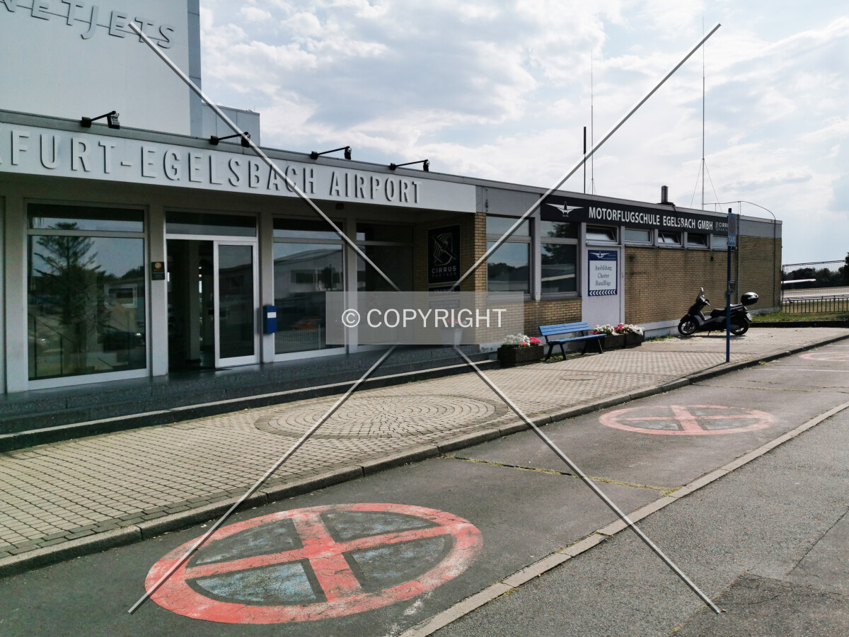 Photo 879-812-273