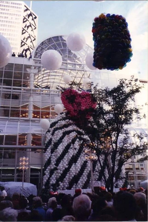 Entrance to St. Louis Centre