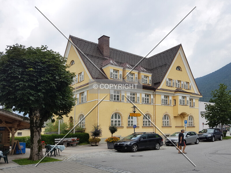 Bahnhofplatz 1