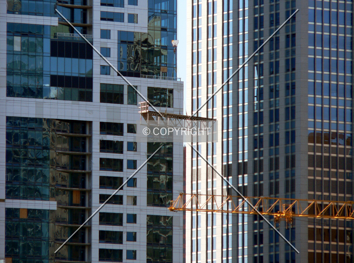 Lowering fly formwork